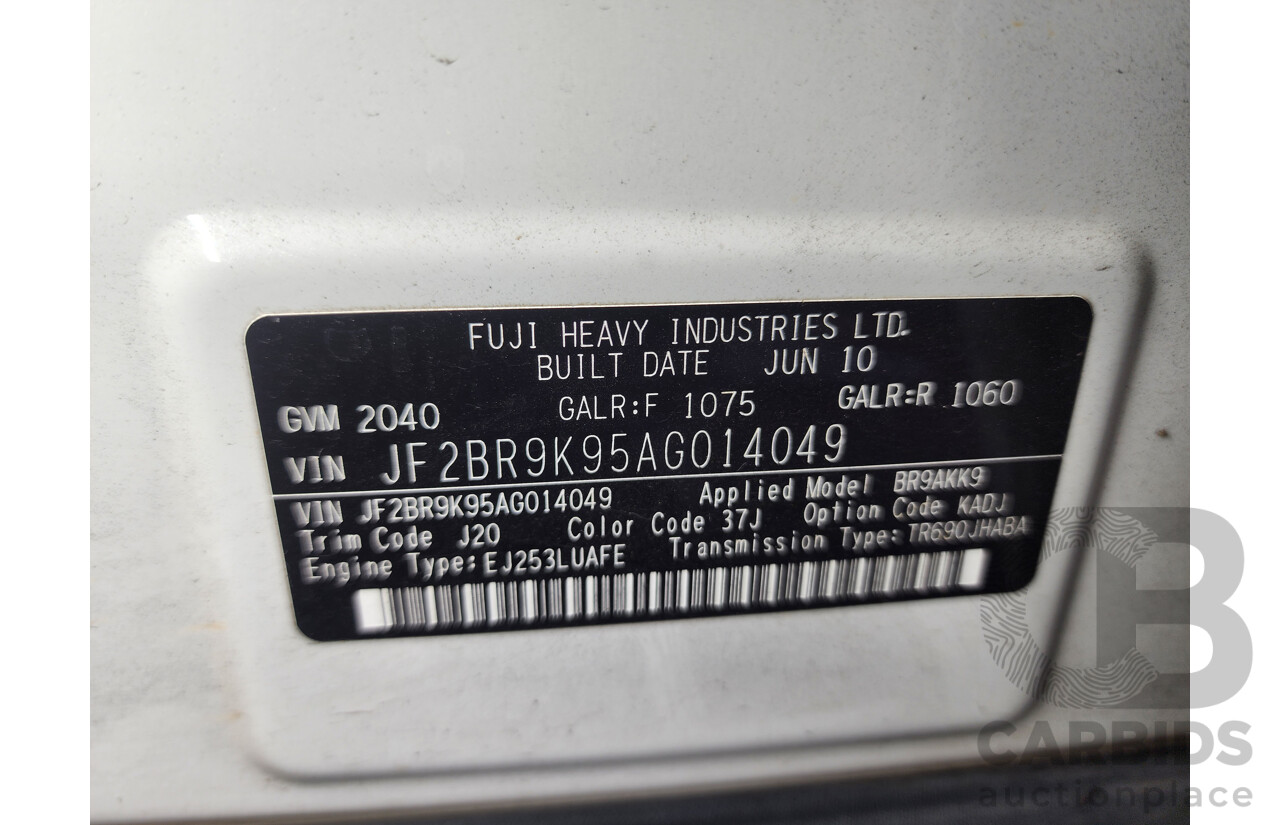 7/2010 Subaru Outback 2.5i MY10 4d Wagon White 2.5L