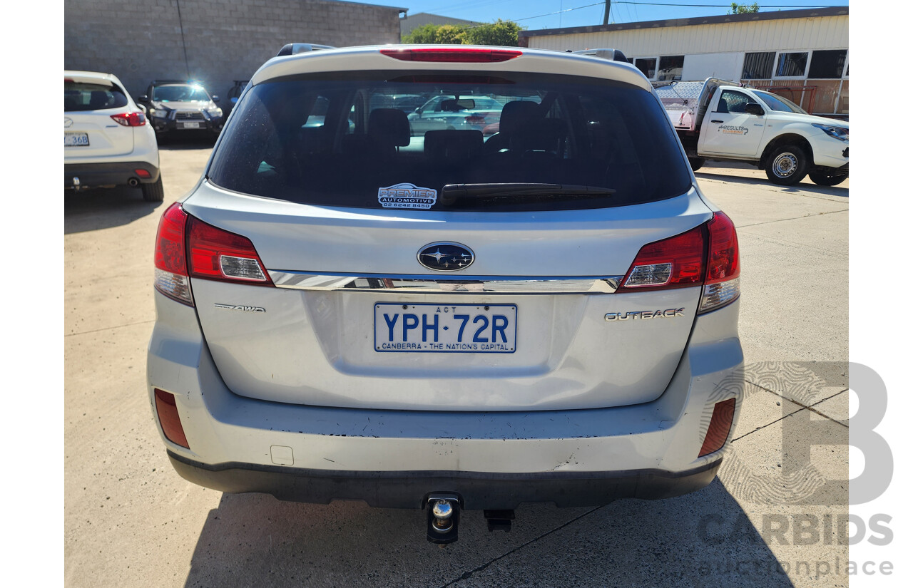 7/2010 Subaru Outback 2.5i MY10 4d Wagon White 2.5L
