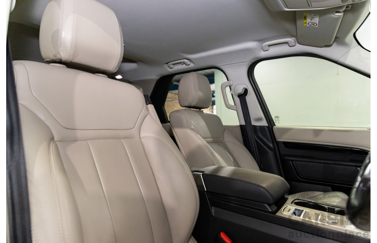 07/2017 Land Rover Discovery TD4 SE (4WD) MY17 4d Wagon Loire Blue Metallic Turbo Diesel 2.0L