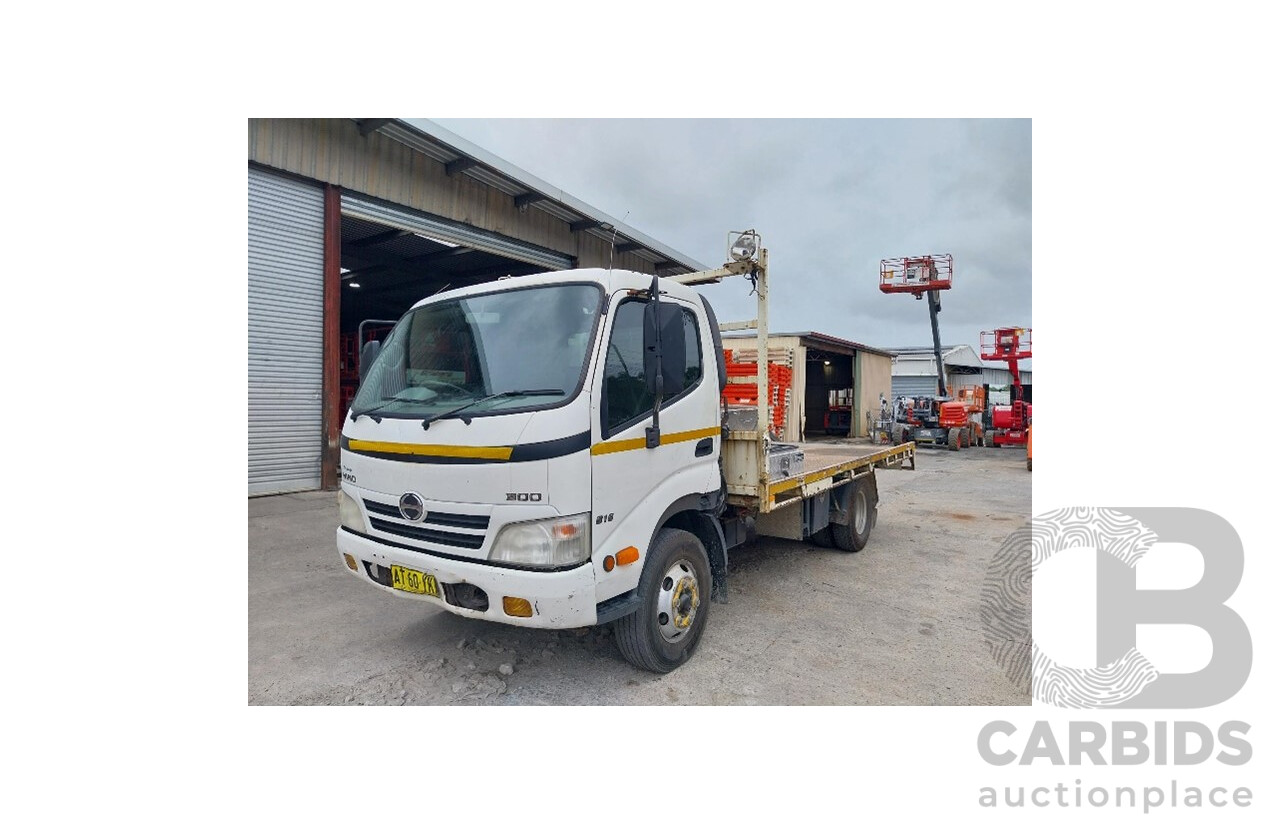 09/2007 Hino 300 Series Trayback Truck 2d Cab Chassis White Turbo Diesel 4.0L