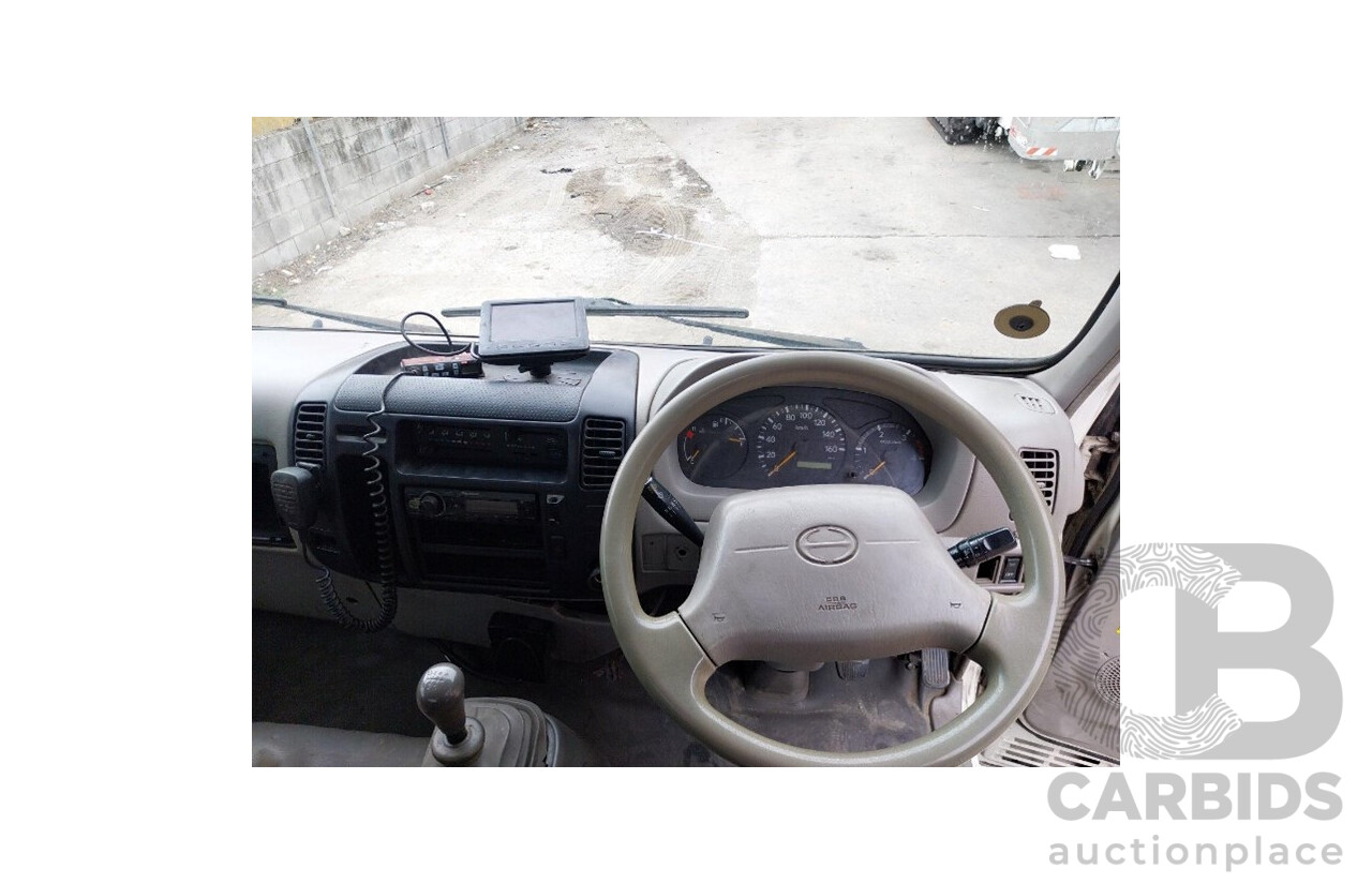 09/2007 Hino 300 Series Trayback Truck 2d Cab Chassis White Turbo Diesel 4.0L