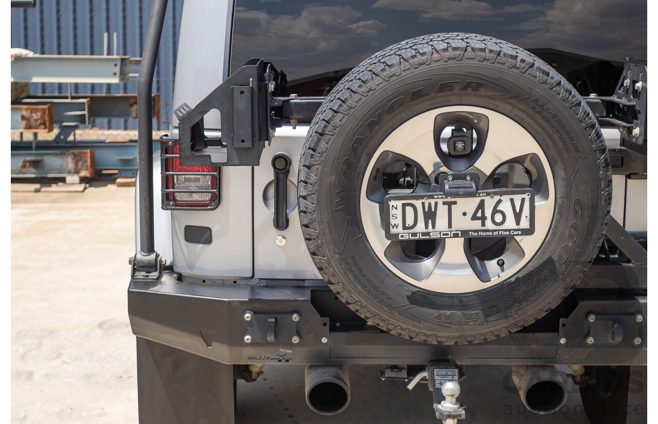 1/2018 Jeep Wrangler Unlimited Overland (4x4) JK MY18 4D Hardtop Billet Silver Metallic V8 5.7L