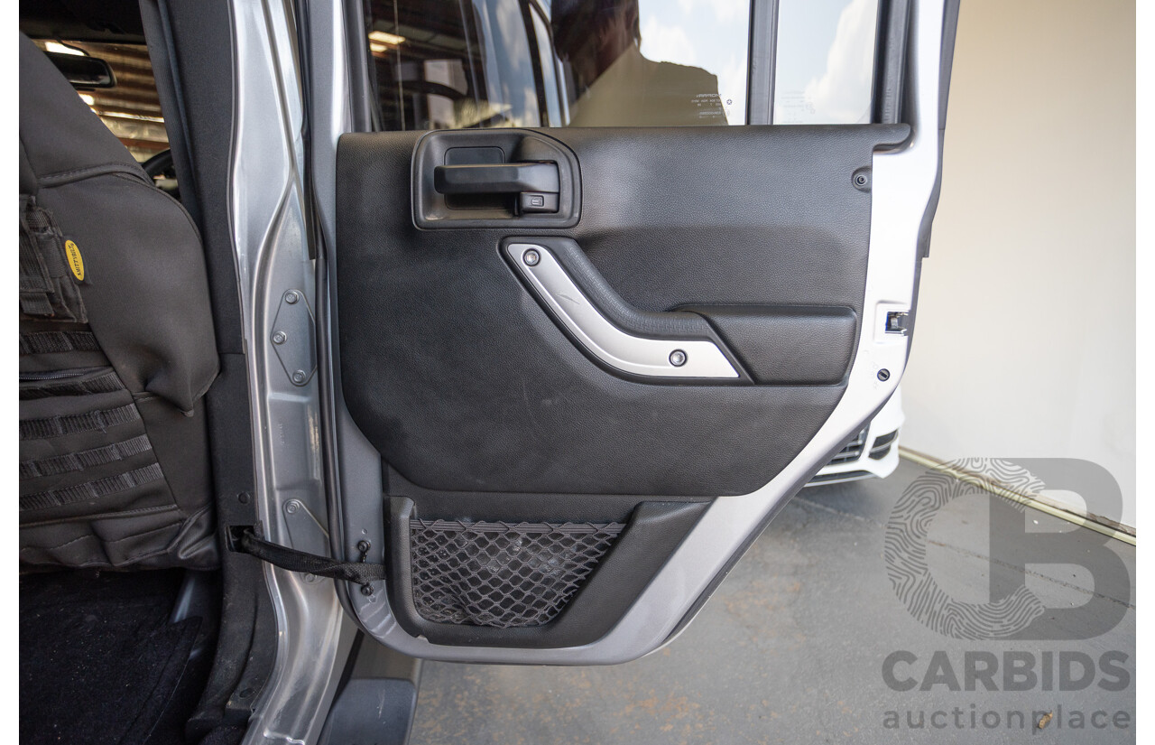 1/2018 Jeep Wrangler Unlimited Overland (4x4) JK MY18 4D Hardtop Billet Silver Metallic V8 5.7L