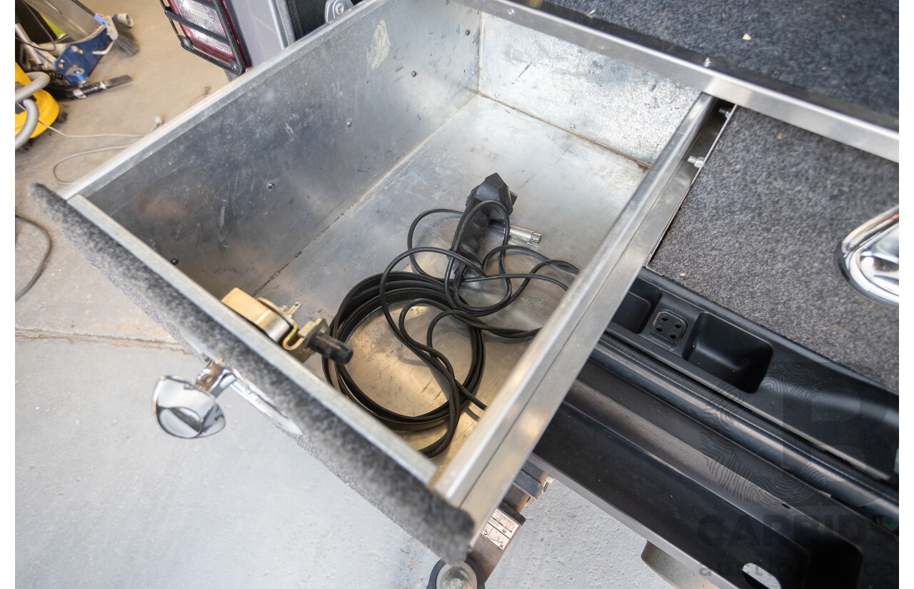 1/2018 Jeep Wrangler Unlimited Overland (4x4) JK MY18 4D Hardtop Billet Silver Metallic V8 5.7L