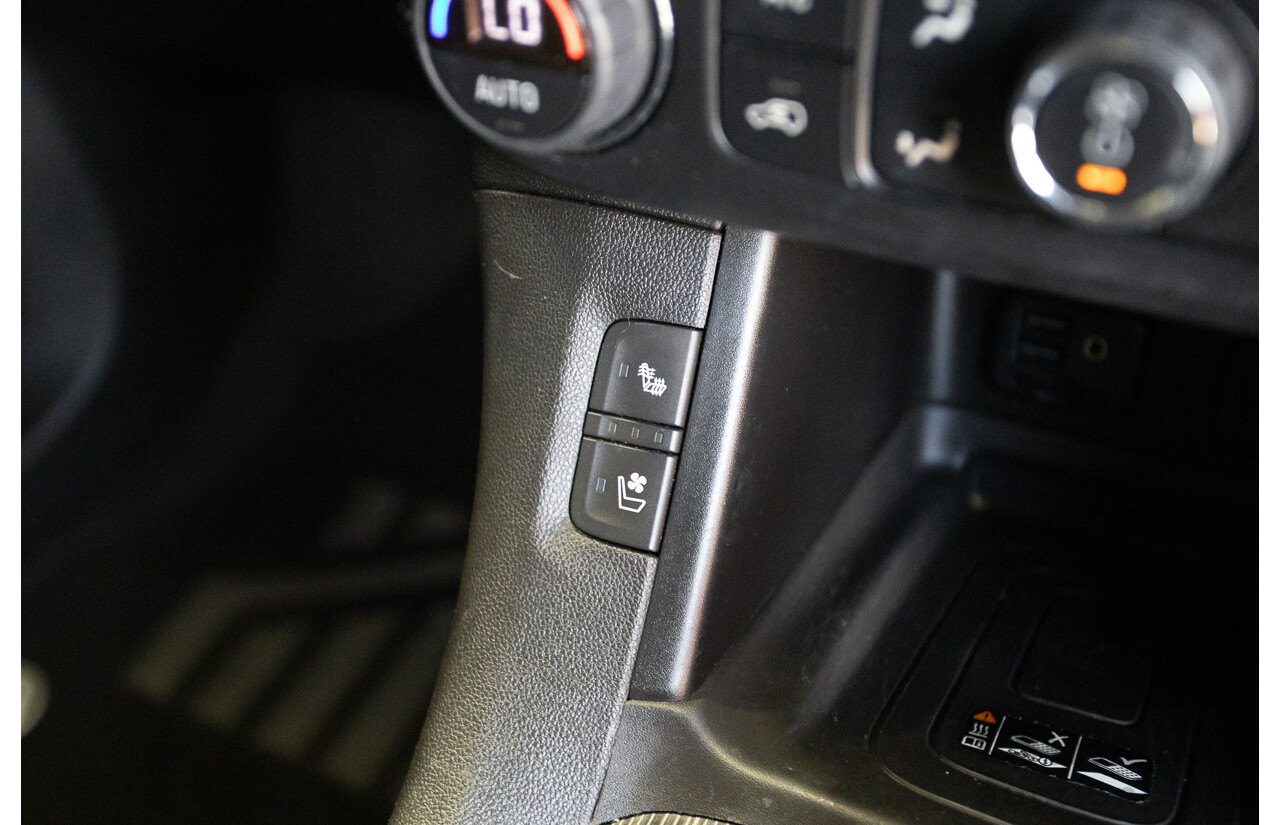 5/2019 Holden Acadia LTZ-V AC MY19 4D Wagon Summit White V6 3.6L - 7 seater