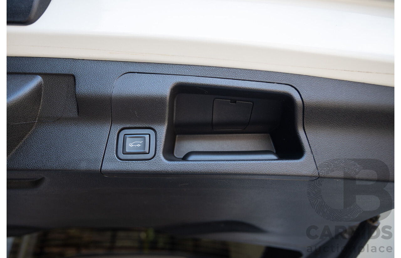 5/2019 Holden Acadia LTZ-V AC MY19 4D Wagon Summit White V6 3.6L - 7 seater