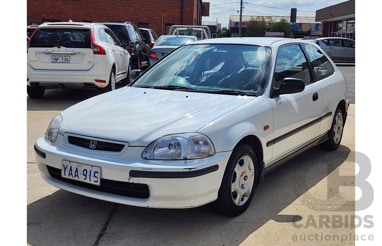 5/1998 Honda Civic CXi  3d Hatchback White 1.6L