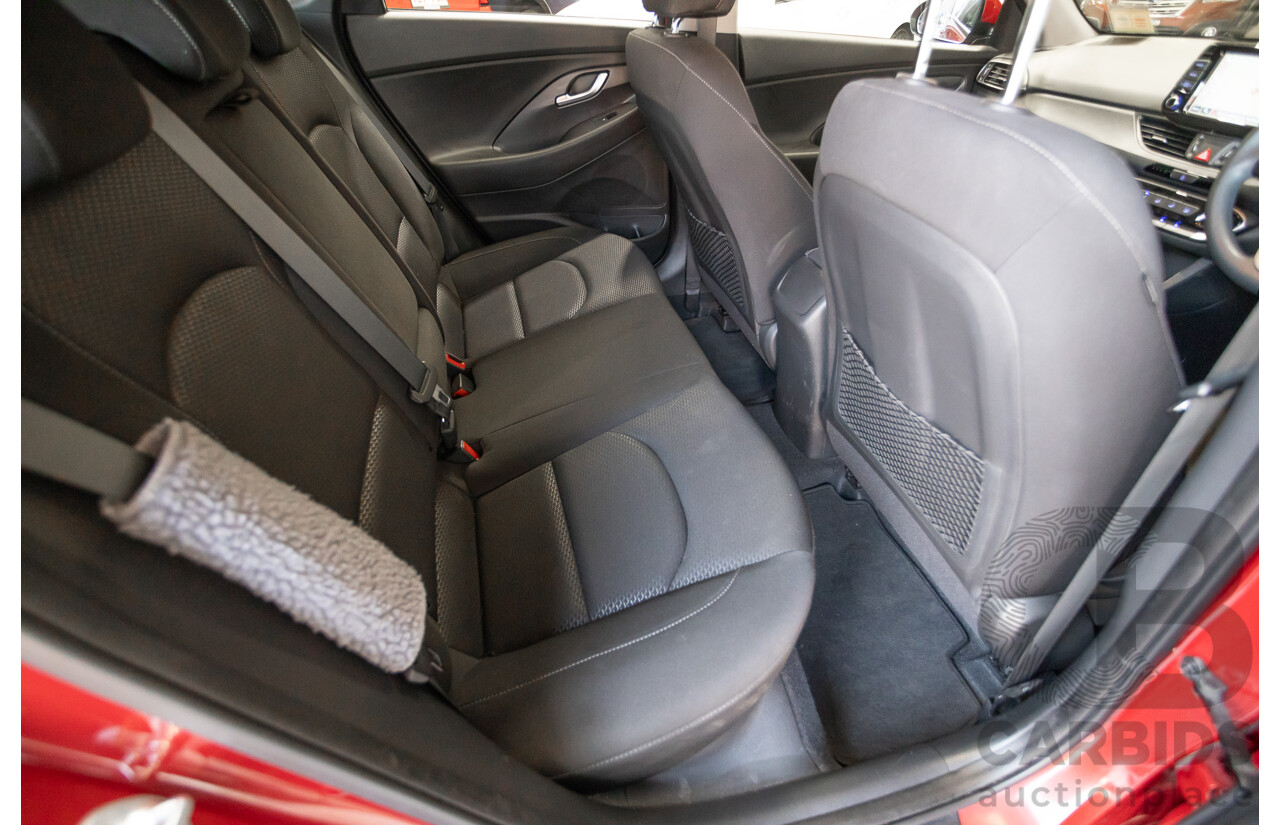 01/2018 Hyundai I30 Active PD 4D Hatchback Red 2.0L