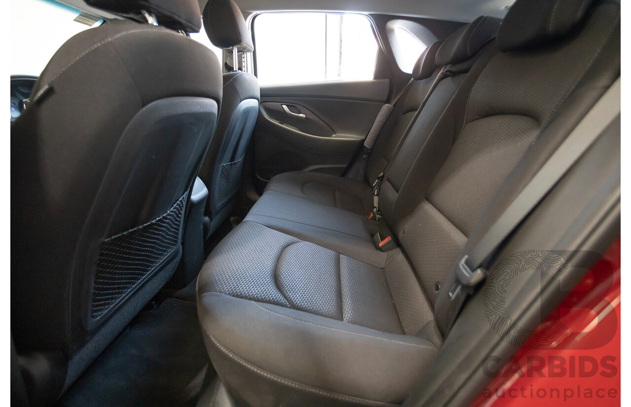 01/2018 Hyundai I30 Active PD 4D Hatchback Red 2.0L