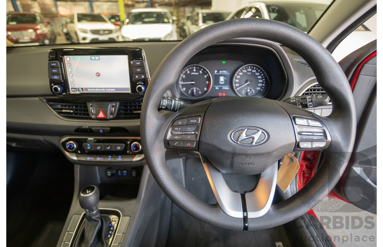 01/2018 Hyundai I30 Active PD 4D Hatchback Red 2.0L