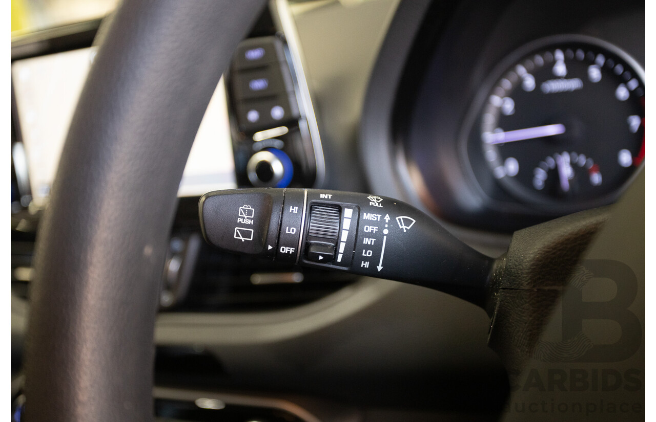 01/2018 Hyundai I30 Active PD 4D Hatchback Red 2.0L