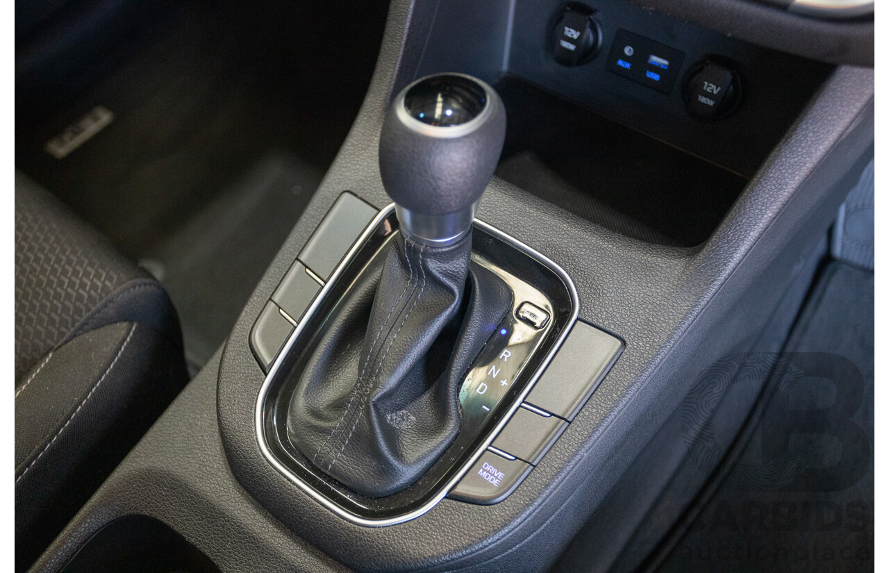 01/2018 Hyundai I30 Active PD 4D Hatchback Red 2.0L