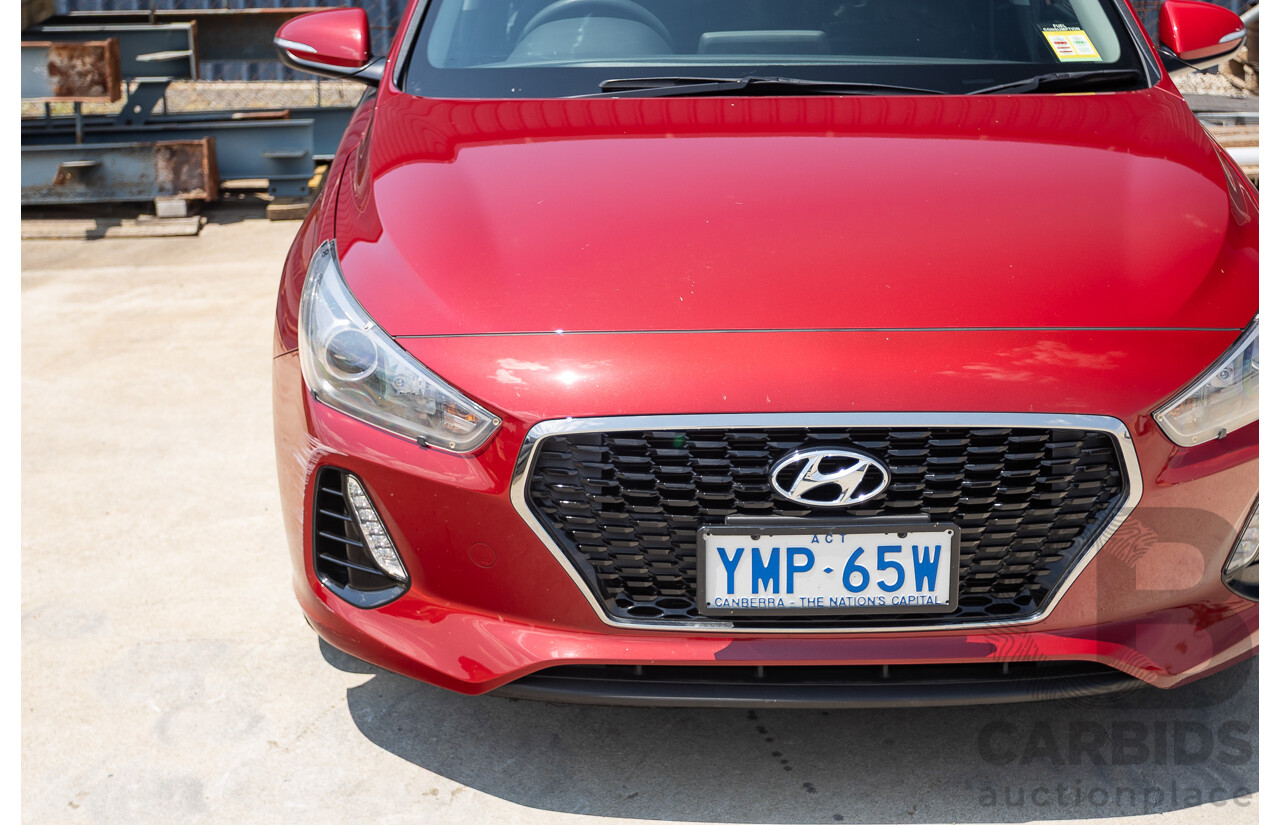 01/2018 Hyundai I30 Active PD 4D Hatchback Red 2.0L