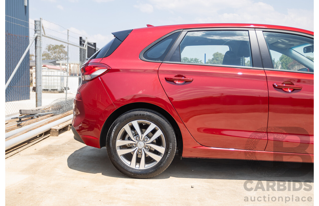01/2018 Hyundai I30 Active PD 4D Hatchback Red 2.0L