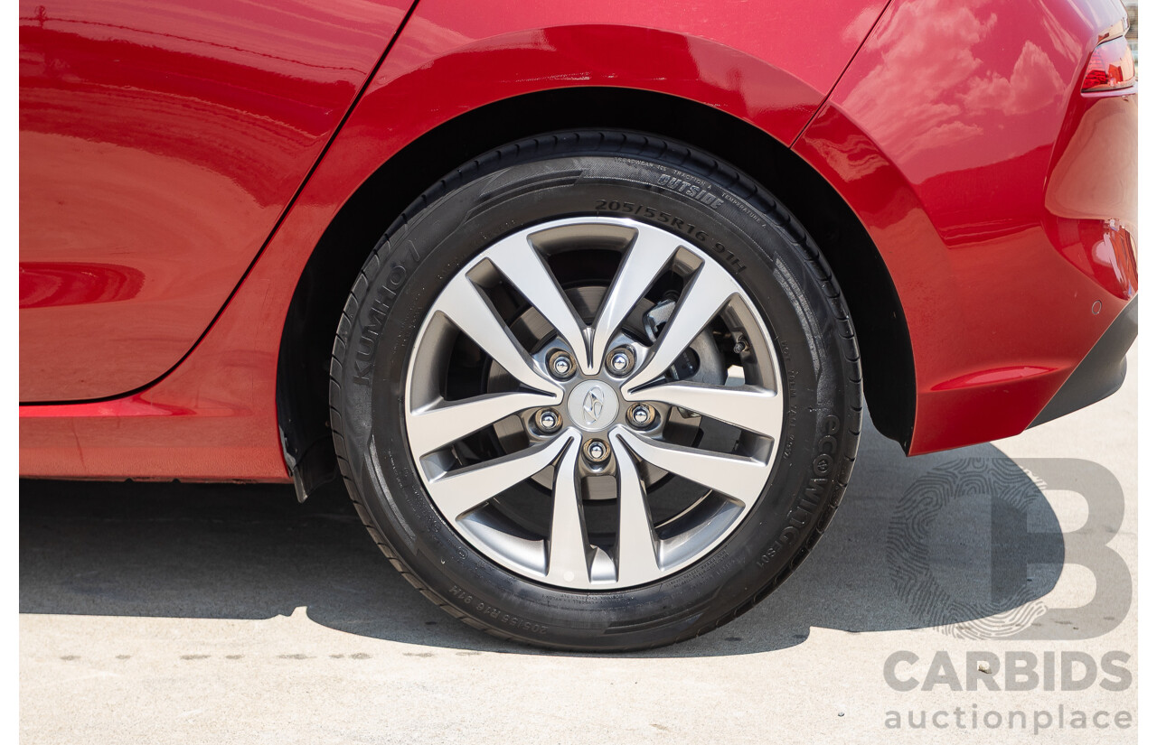 01/2018 Hyundai I30 Active PD 4D Hatchback Red 2.0L