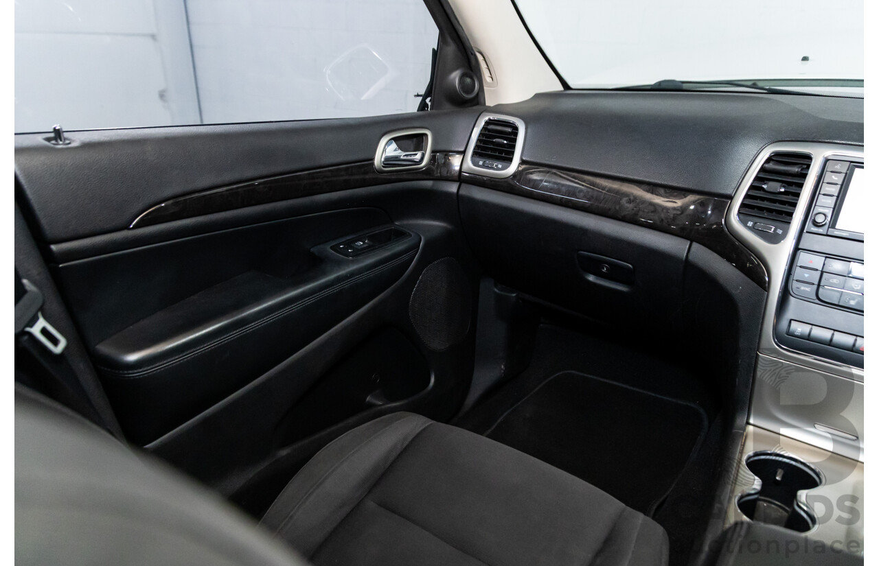 2/2012 Jeep Grand Cherokee Laredo (4x4) WK 4d Wagon Bright White V6 3.6L