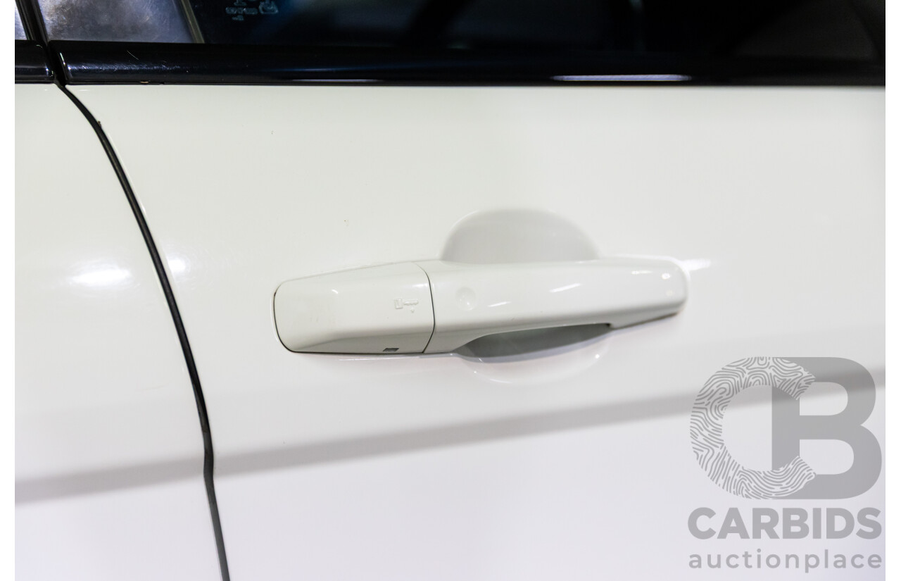 10/2015 Range Rover Evoque Td4 180 SE AWD LV MY16 5D Wagon Fuji White 2.0L