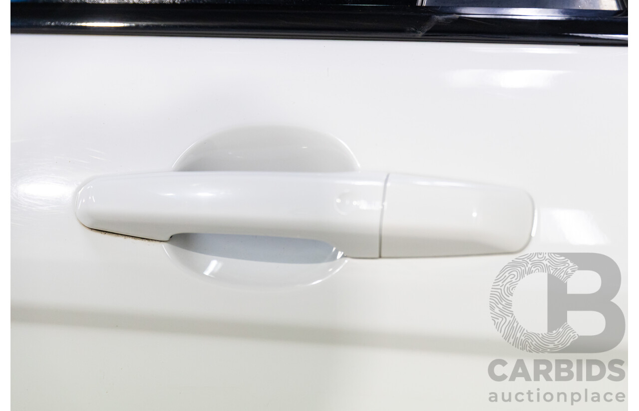 10/2015 Range Rover Evoque Td4 180 SE AWD LV MY16 5D Wagon Fuji White 2.0L