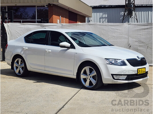 1/2014 Skoda Octavia 132 TSI Elegance NE 5d Hatchback White 1.8L