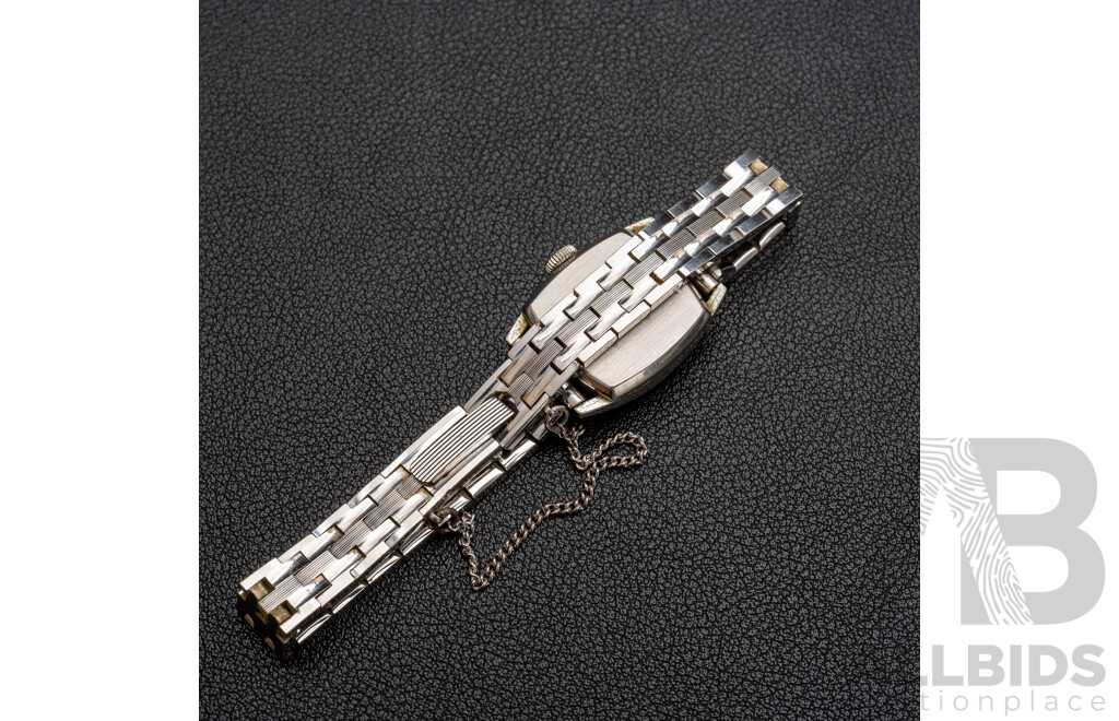 Ladies Vintage Swiss Made Orven Deluxe Watch. 1960 - 1970s Era