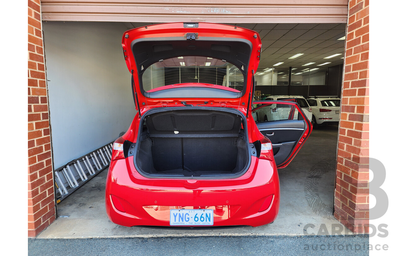 10/2012 Hyundai i30 Active GD MY12 5d Hatchback Red 1.8L