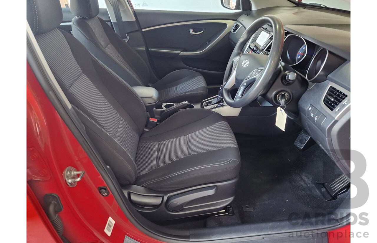 10/2012 Hyundai i30 Active GD MY12 5d Hatchback Red 1.8L