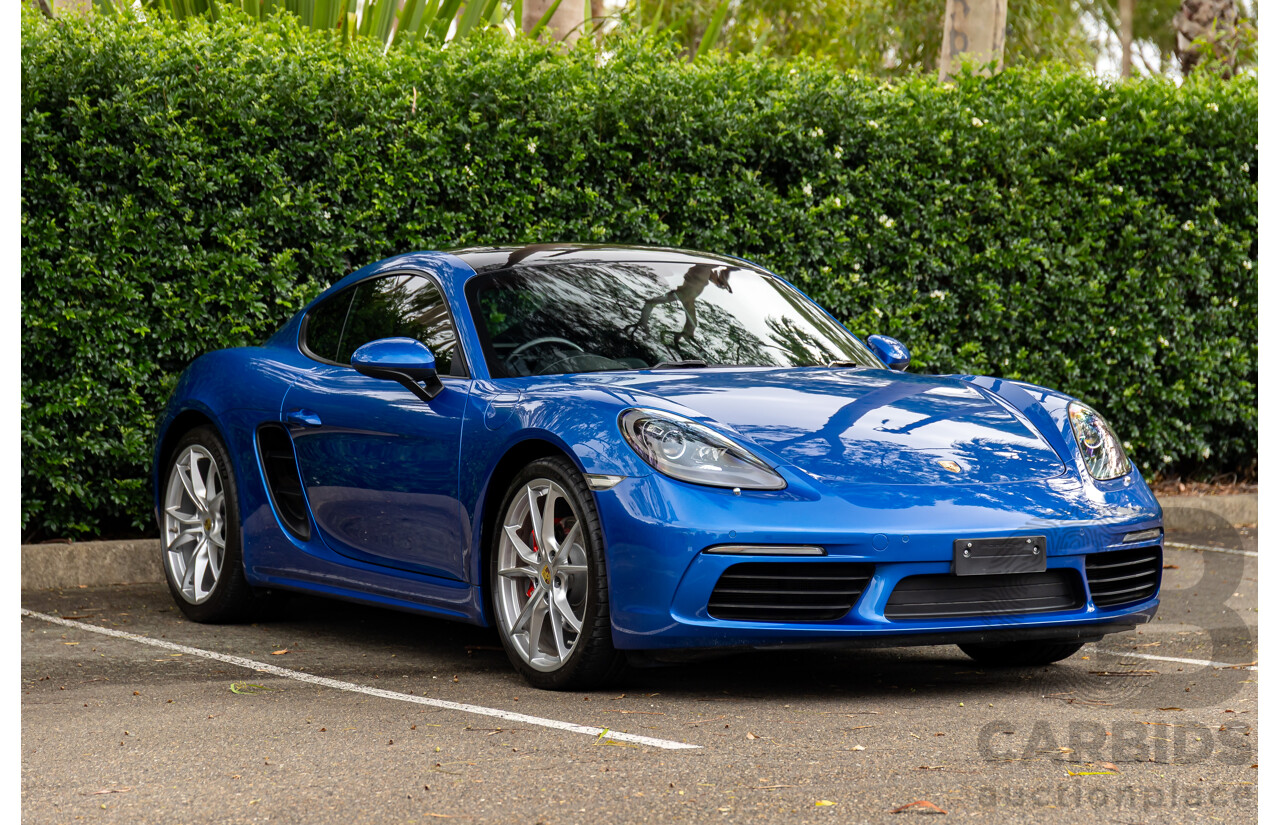 09/2017 Porsche 718 Cayman (RWD) 982 MY18 2d Coupe Sapphire Blue Metallic Turbo 2.0L