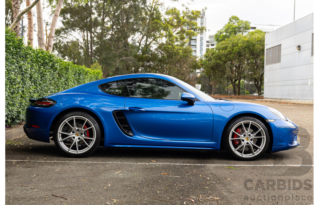 09/2017 Porsche 718 Cayman (RWD) 982 MY18 2d Coupe Sapphire Blue Metallic Turbo 2.0L