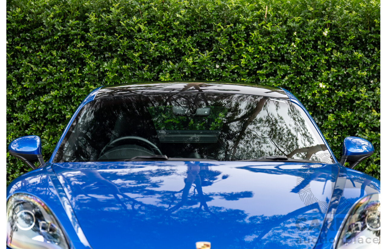 09/2017 Porsche 718 Cayman (RWD) 982 MY18 2d Coupe Sapphire Blue Metallic Turbo 2.0L