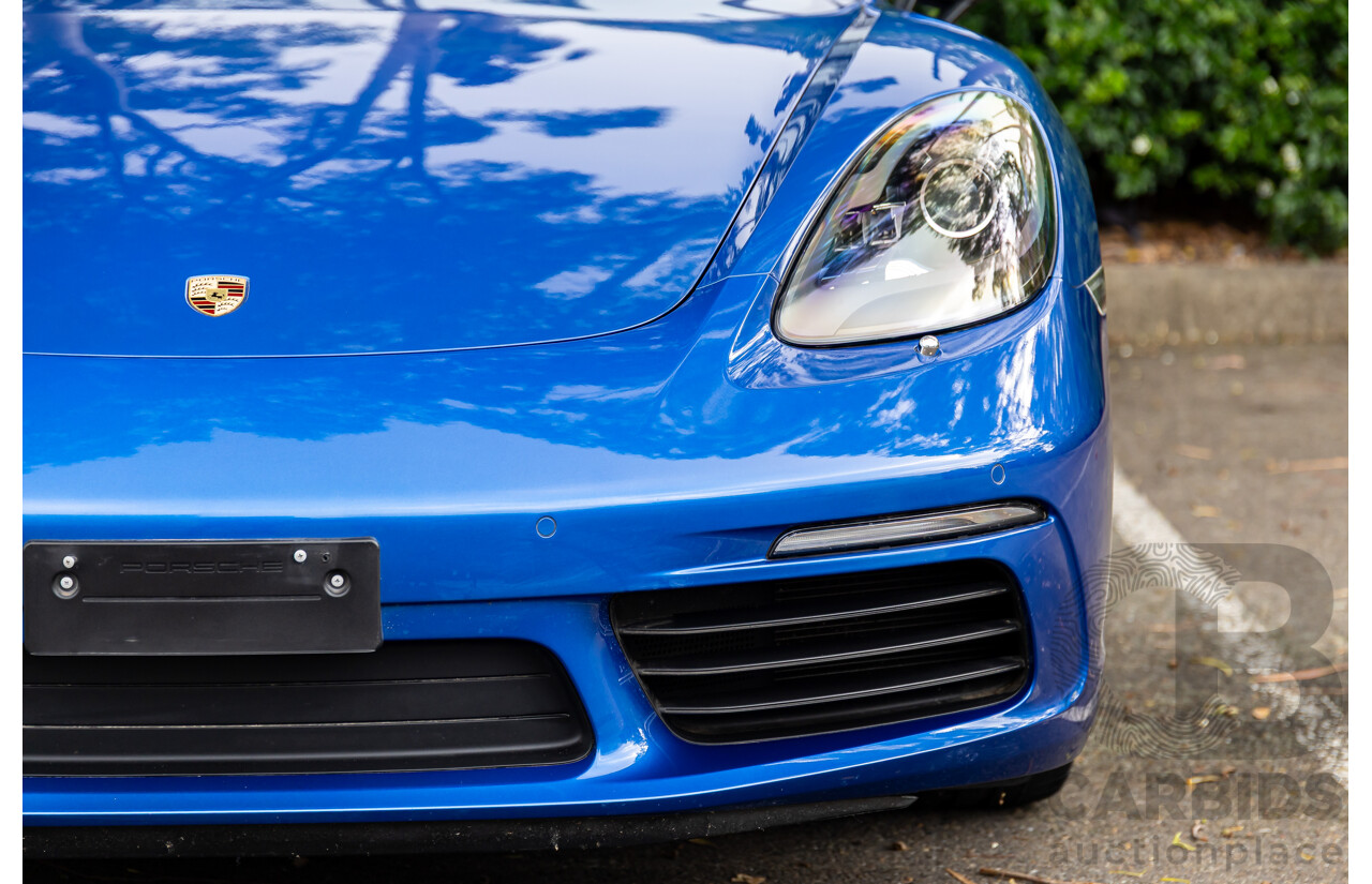 09/2017 Porsche 718 Cayman (RWD) 982 MY18 2d Coupe Sapphire Blue Metallic Turbo 2.0L