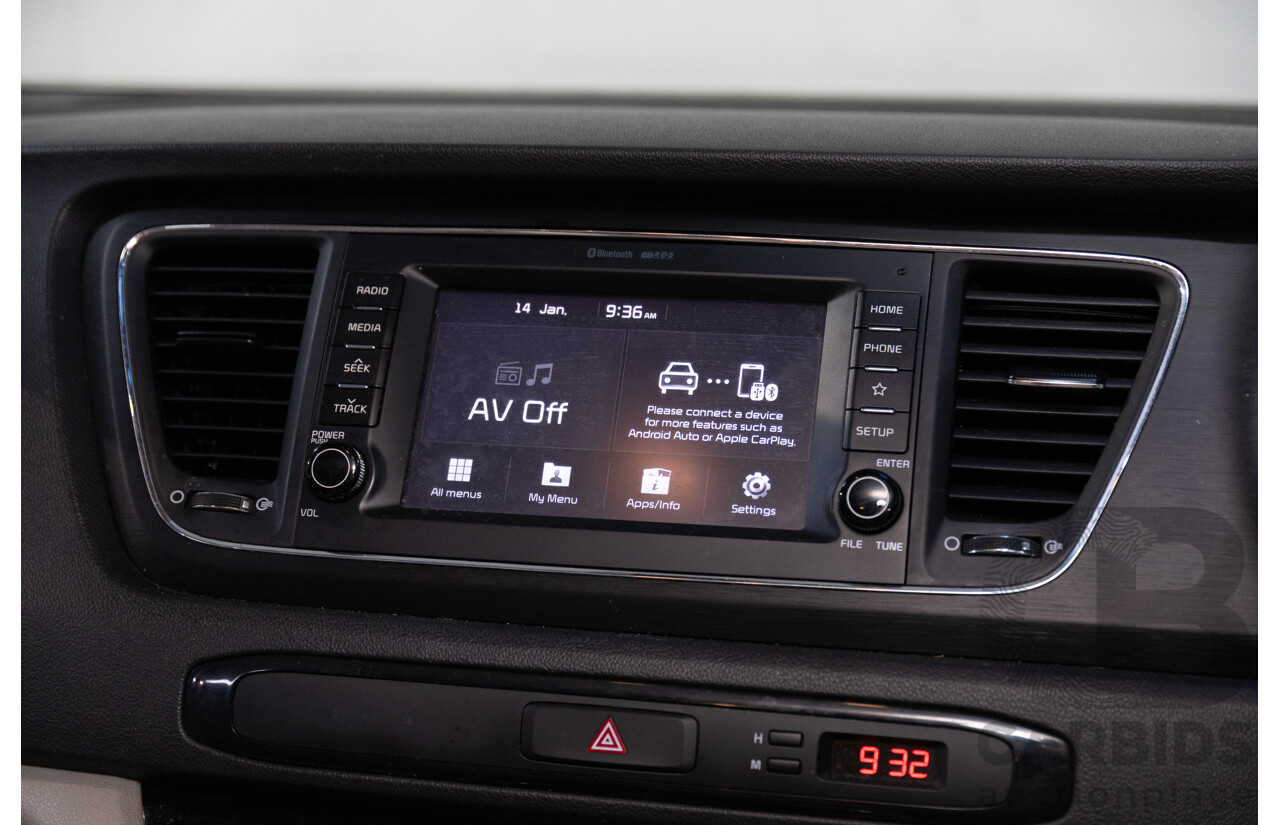 6/2018 Kia Carnival S YP MY16 Update 4d Wagon Snow White Pearl V6 3.3L - 8 Seater