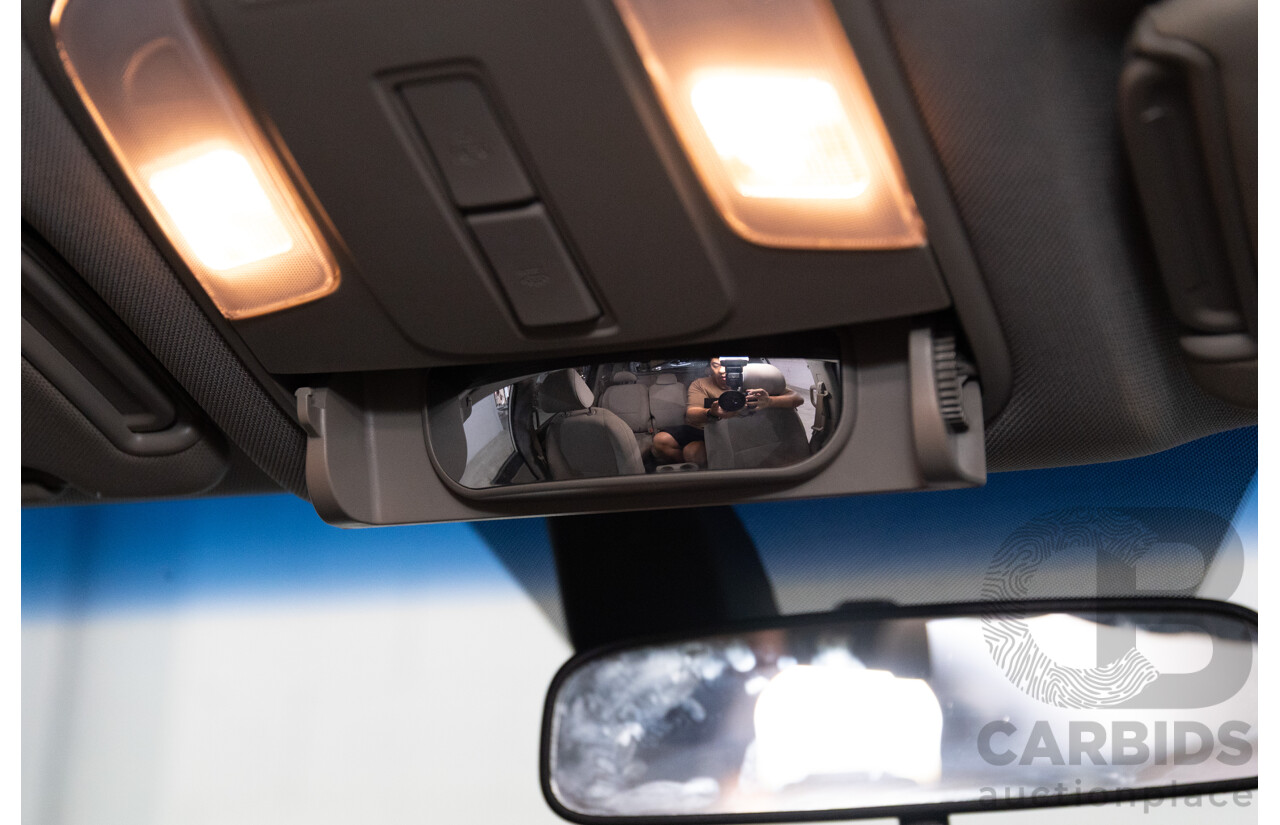 6/2018 Kia Carnival S YP MY16 Update 4d Wagon Snow White Pearl V6 3.3L - 8 Seater