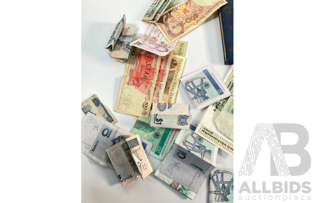 Collection of International Coins and Notes Including Two Australian Two Dollar Notes 1979 Knight/Stone, 1983 Johnston/Stone, Coin Album of USA, Singapore, Germany, Philippines, Fiji, Assortment of Coins - Approximately 1.3 Kilograms