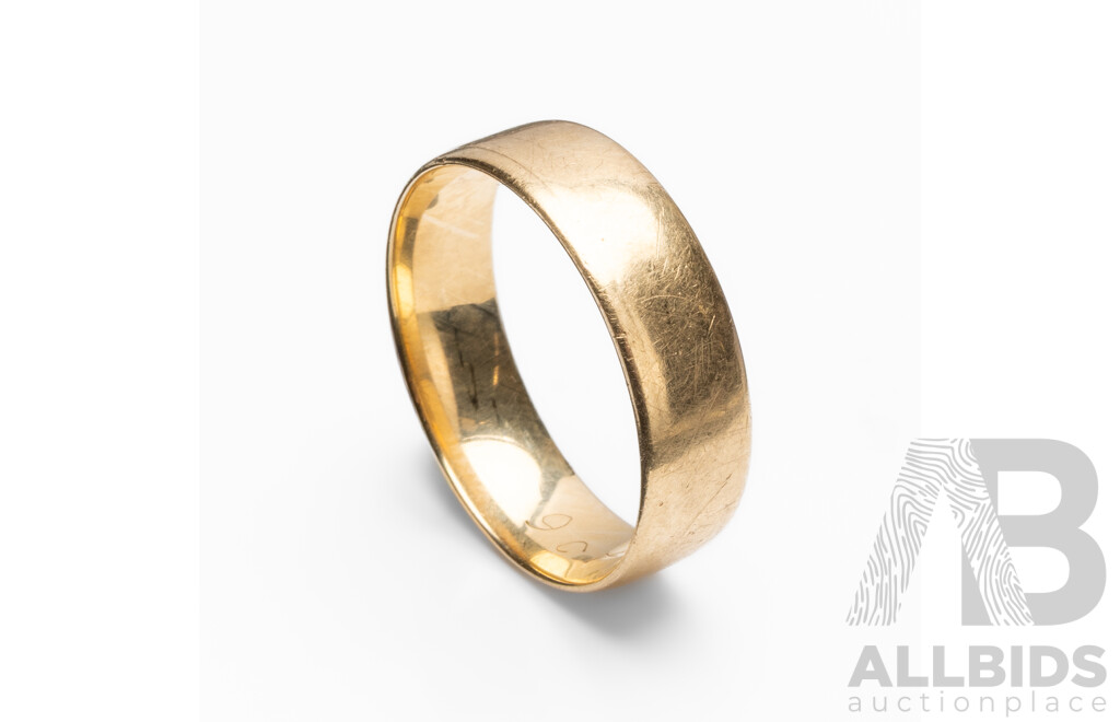 9ct Yellow Gold Wide Wedder - Size Q