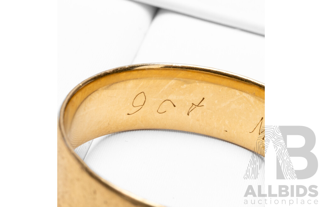 9ct Yellow Gold Wide Wedder - Size Q