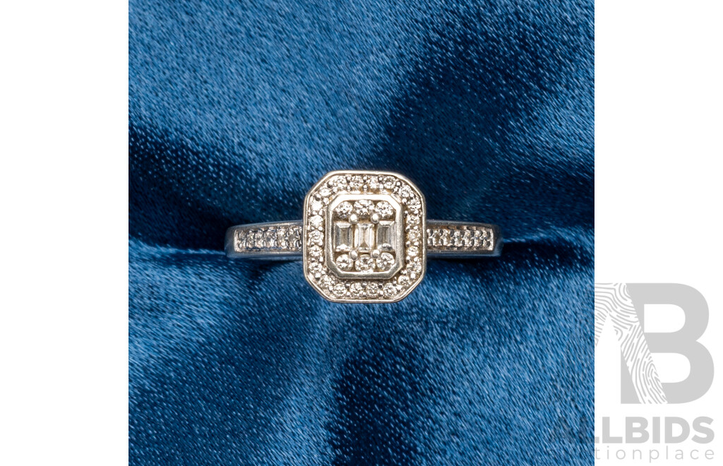 9ct White Gold & Diamond Dress Ring - Size M