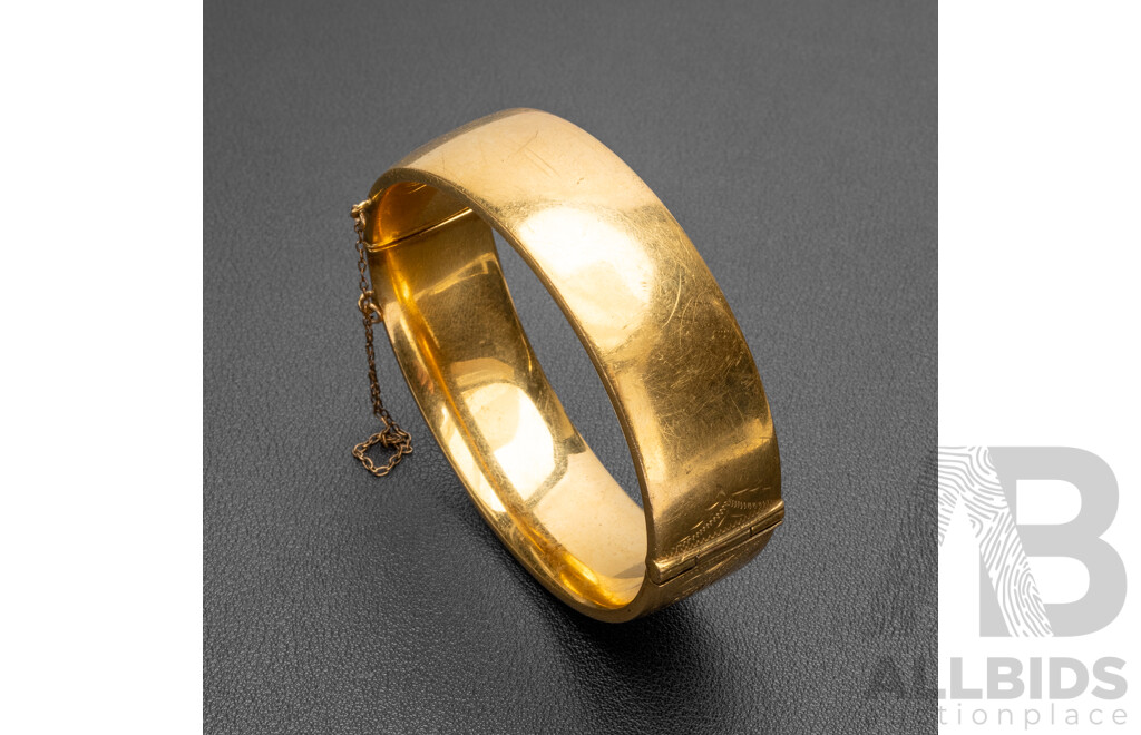 9ct Yellow Gold Lined Hinged Bangle