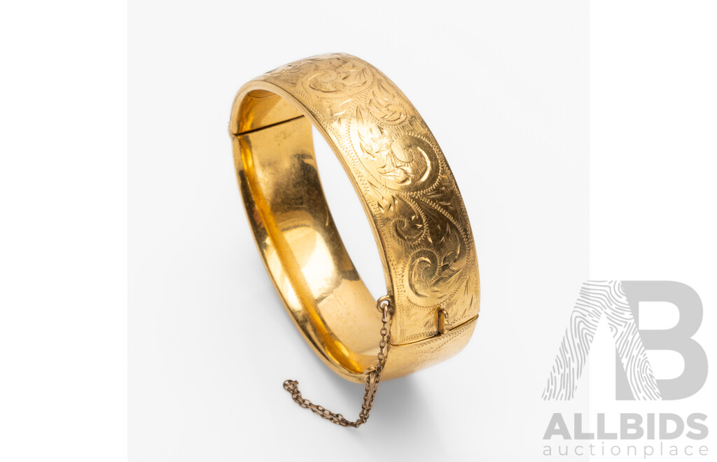 9ct Yellow Gold Lined Hinged Bangle
