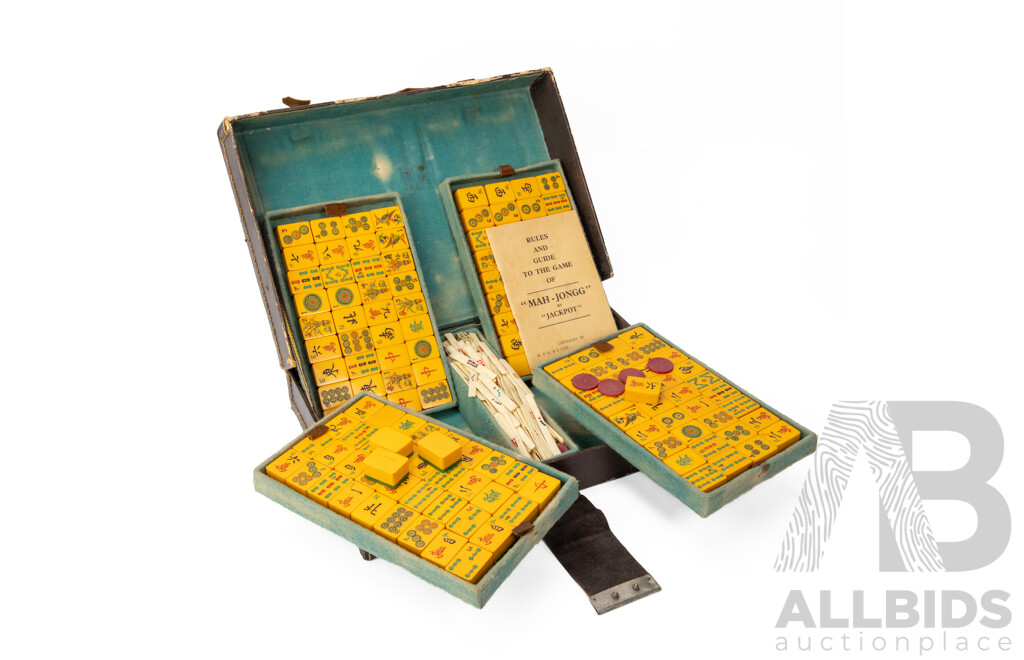 Vintage Mahjong Set in Leather Case