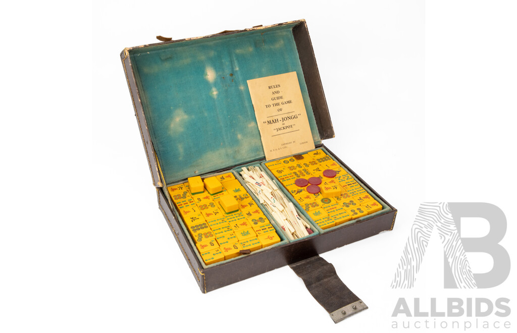 Vintage Mahjong Set in Leather Case