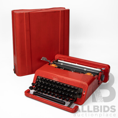 Vintage Olivetti Valentine Portable Typewriter Original Carry Case