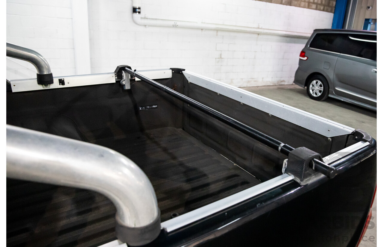 2/2012 Toyota Hilux SR5 (4x4) KUN26R MY12 Dual Cab P/Up Black Mica Turbo Diesel 3.0L