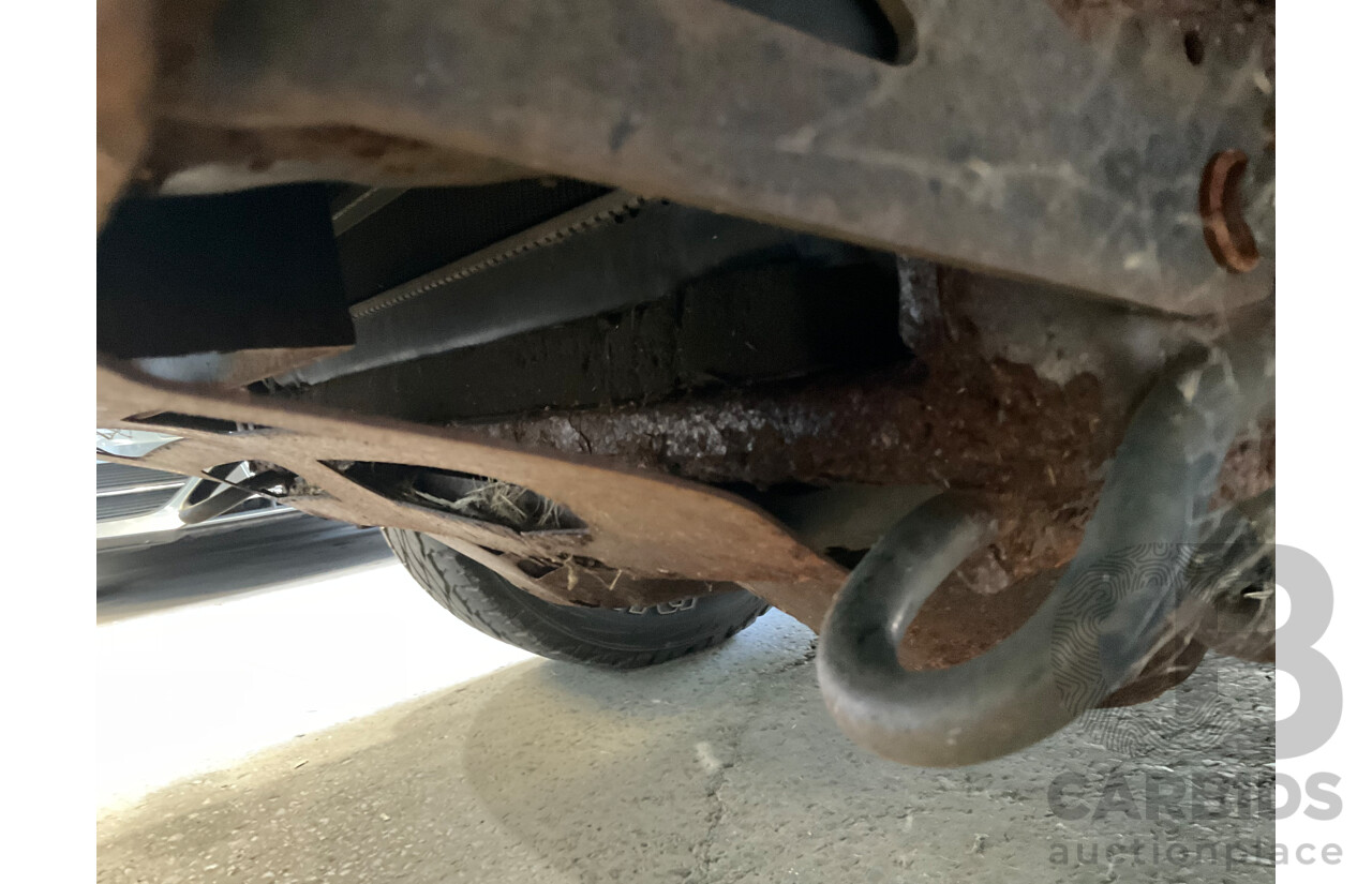 2/2012 Toyota Hilux SR5 (4x4) KUN26R MY12 Dual Cab P/Up Black Mica Turbo Diesel 3.0L