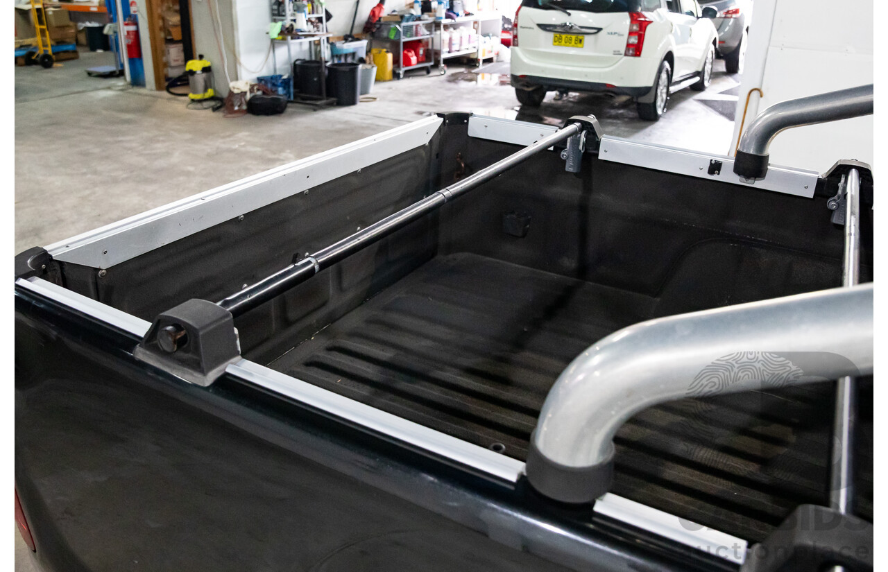 2/2012 Toyota Hilux SR5 (4x4) KUN26R MY12 Dual Cab P/Up Black Mica Turbo Diesel 3.0L