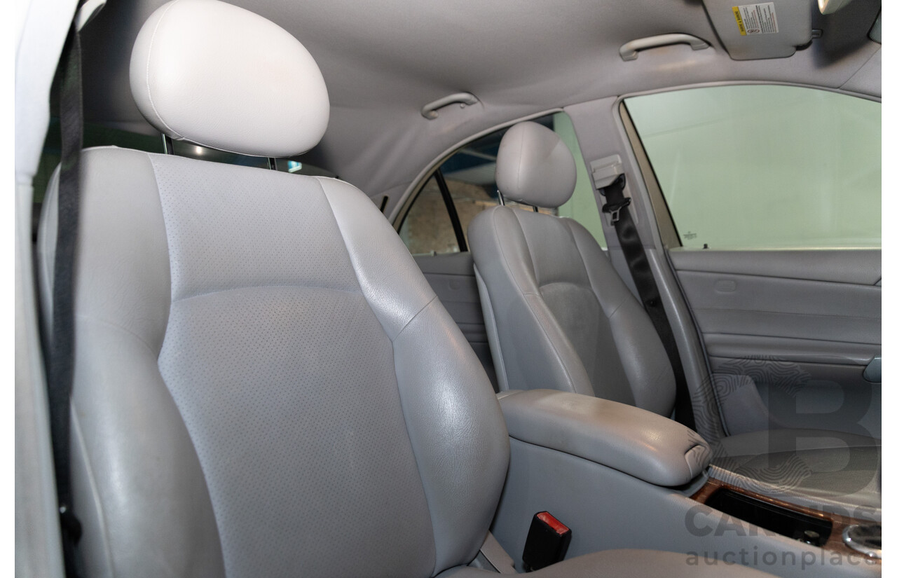 1/2002 Mercedes-Benz C240 Classic W203 4d Sedan Alablaster White V6 2.6L