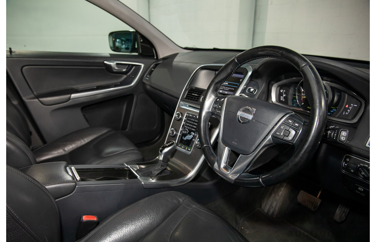 3/2014 Volvo XC60 D4 Luxury DZ MY14 4d Wagon Crystal White Pearl Turbo Diesel 2.0L