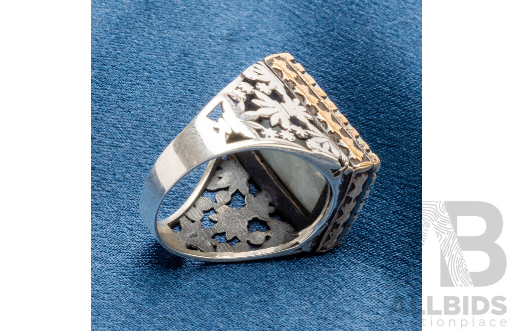 925 Sterling Silver Men's Signet with Pale Nephrite Jade - Size U.5