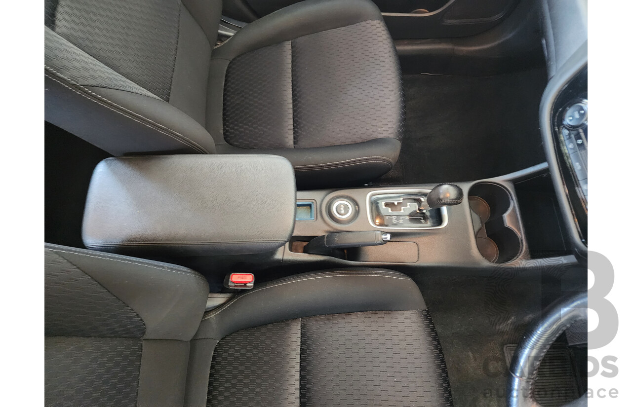 4/2014 Mitsubishi Outlander ES (4x4) ZJ MY14.5 4d Wagon White 2.4L