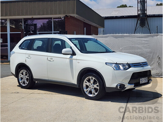 4/2014 Mitsubishi Outlander ES (4x4) ZJ MY14.5 4d Wagon White 2.4L