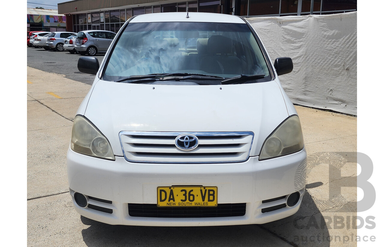 8/2002 Toyota Avensis Verso GLX ACM20R 4d Wagon White 2.0L